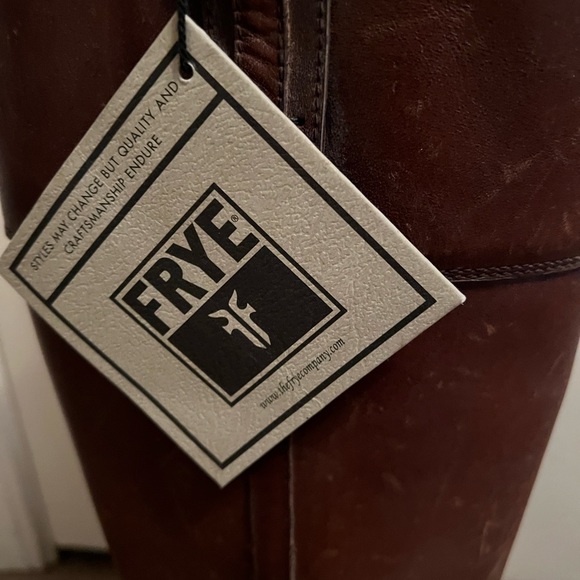 Frye Dark Brown Distressed Leather Boots NWT - Picture 2 of 5